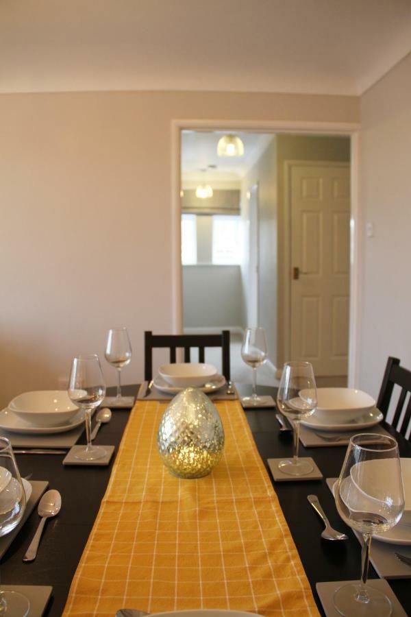 Kings Field Maisonette Истли Экстерьер фото